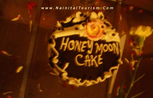 Honey Moon Cake